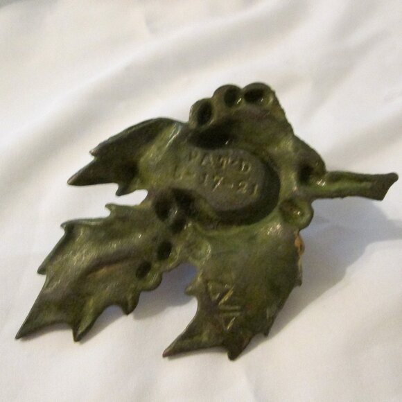 2 Vintage  Christmas Cast Iron Holly Candle Holders - Picture 8 of 10